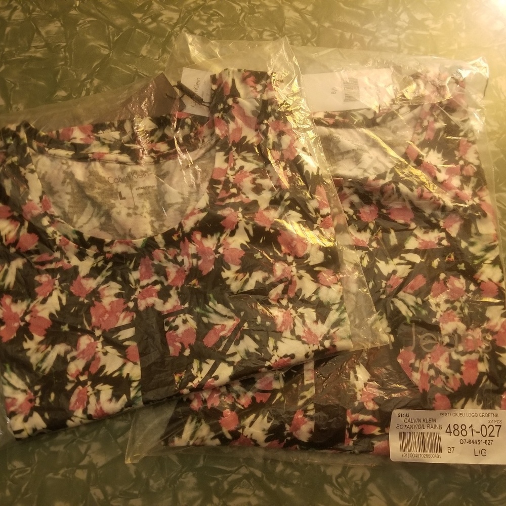 Lot of 2 Calvin Klein Jeans tanks size Large